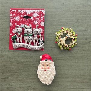 Festive Santa and Wreath Brooch Set